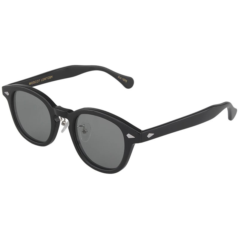 52 plus XL black frame+polarized light gray lens