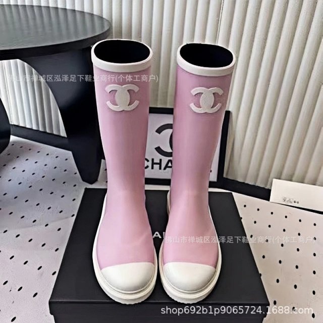 Pink Chanel rain boots: seller detail photo 4