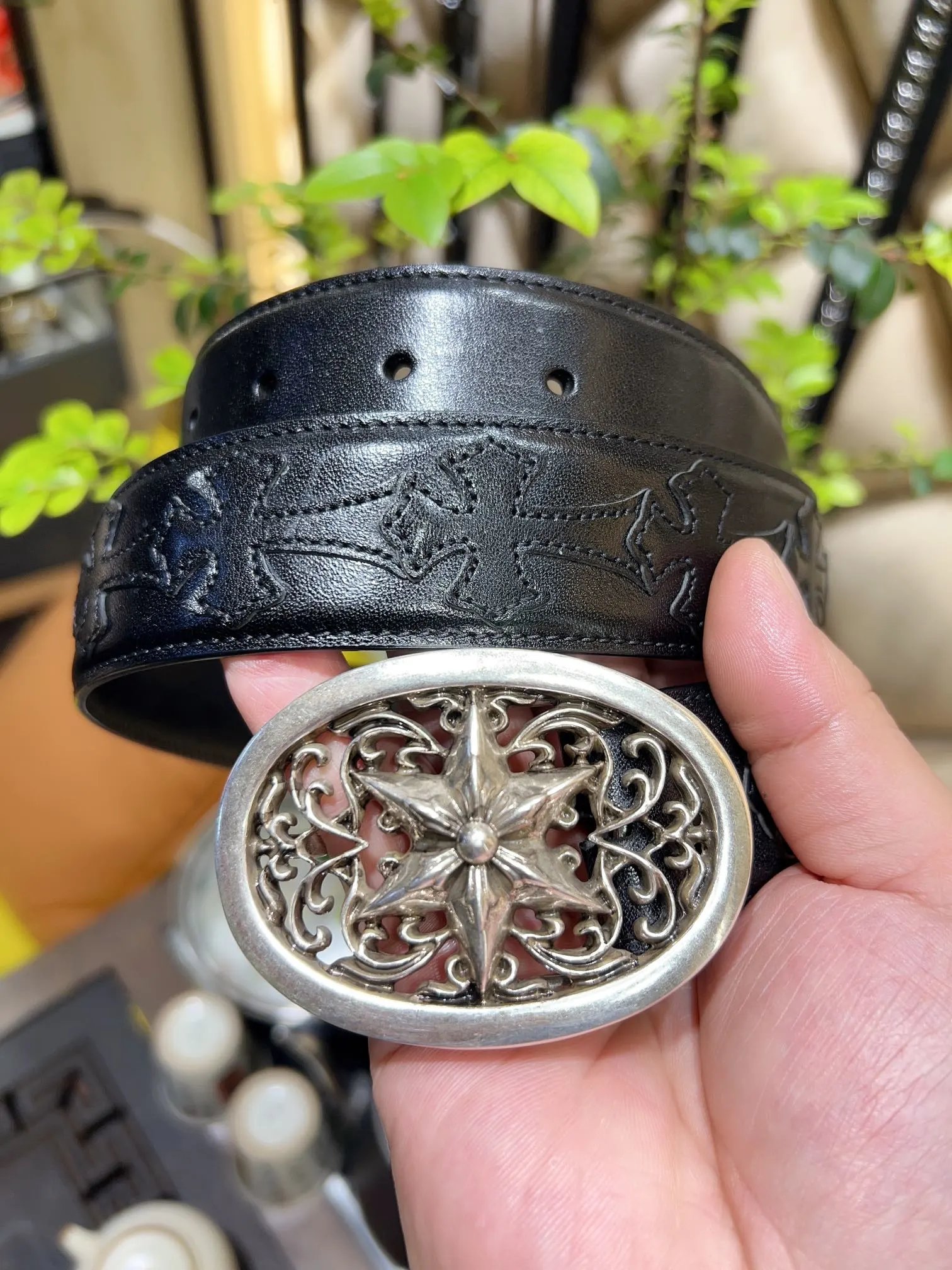 Black Six-Pointed Star Vine (Top Grain Leather)