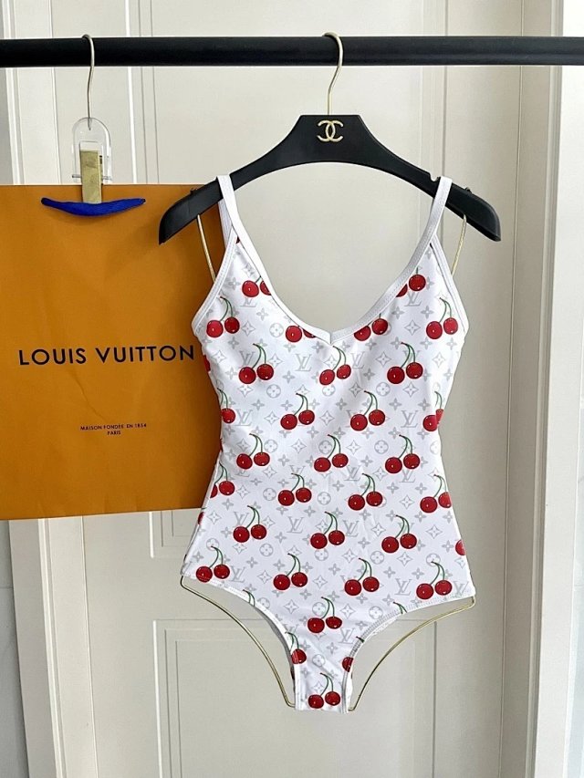 LV bikini: seller detail photo 8
