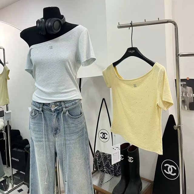CHANEL tee: seller detail photo 9