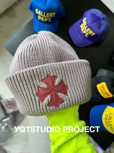 Chrome Hearts Cross Embroidered Black Beanie - 4