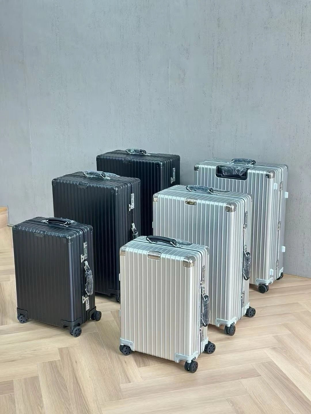 Aluminum alloy -972 retro black