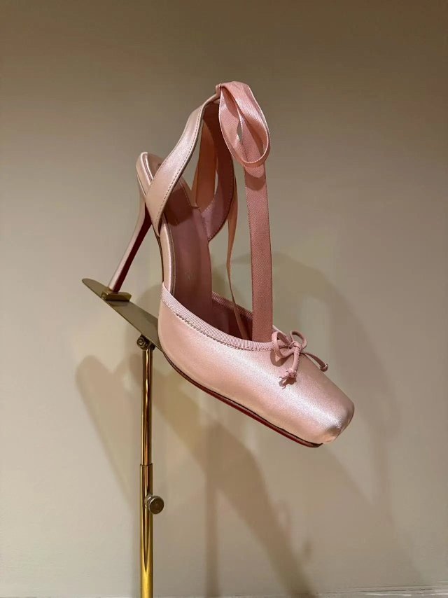 Christian Louboutin Ribbon heels: seller detail photo 11