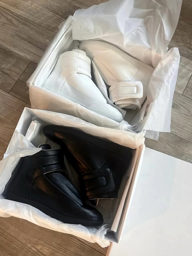 Margiela futures: seller detail photo 2