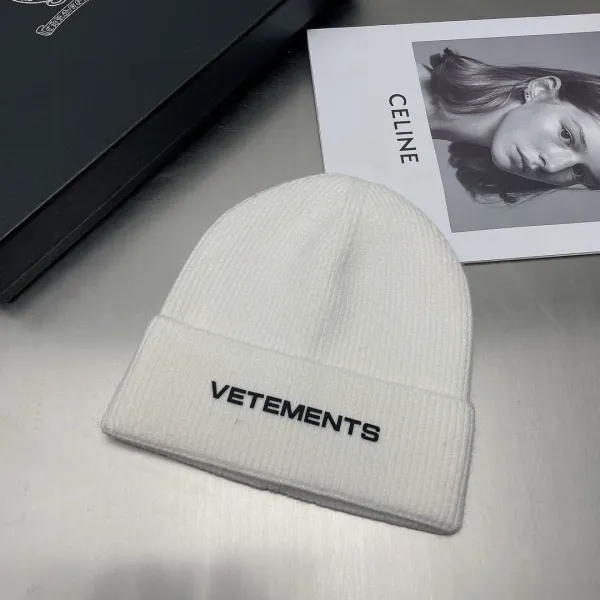 Vetements Logo Beanie White - 1
