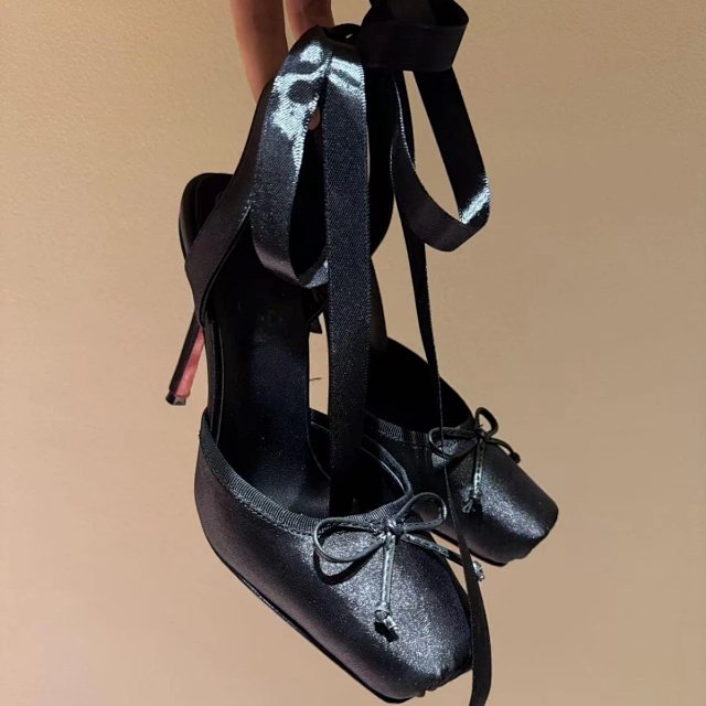 Christian Louboutin Ribbon heels: seller detail photo 3