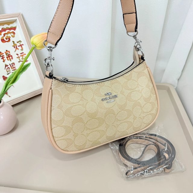 Coach bag: seller detail photo 14