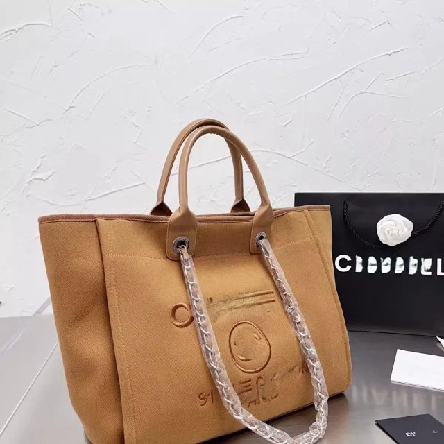 Chanel tote bag: seller detail photo 10