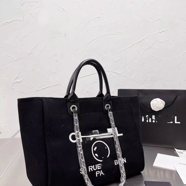 Chanel tote bag: seller detail photo 7