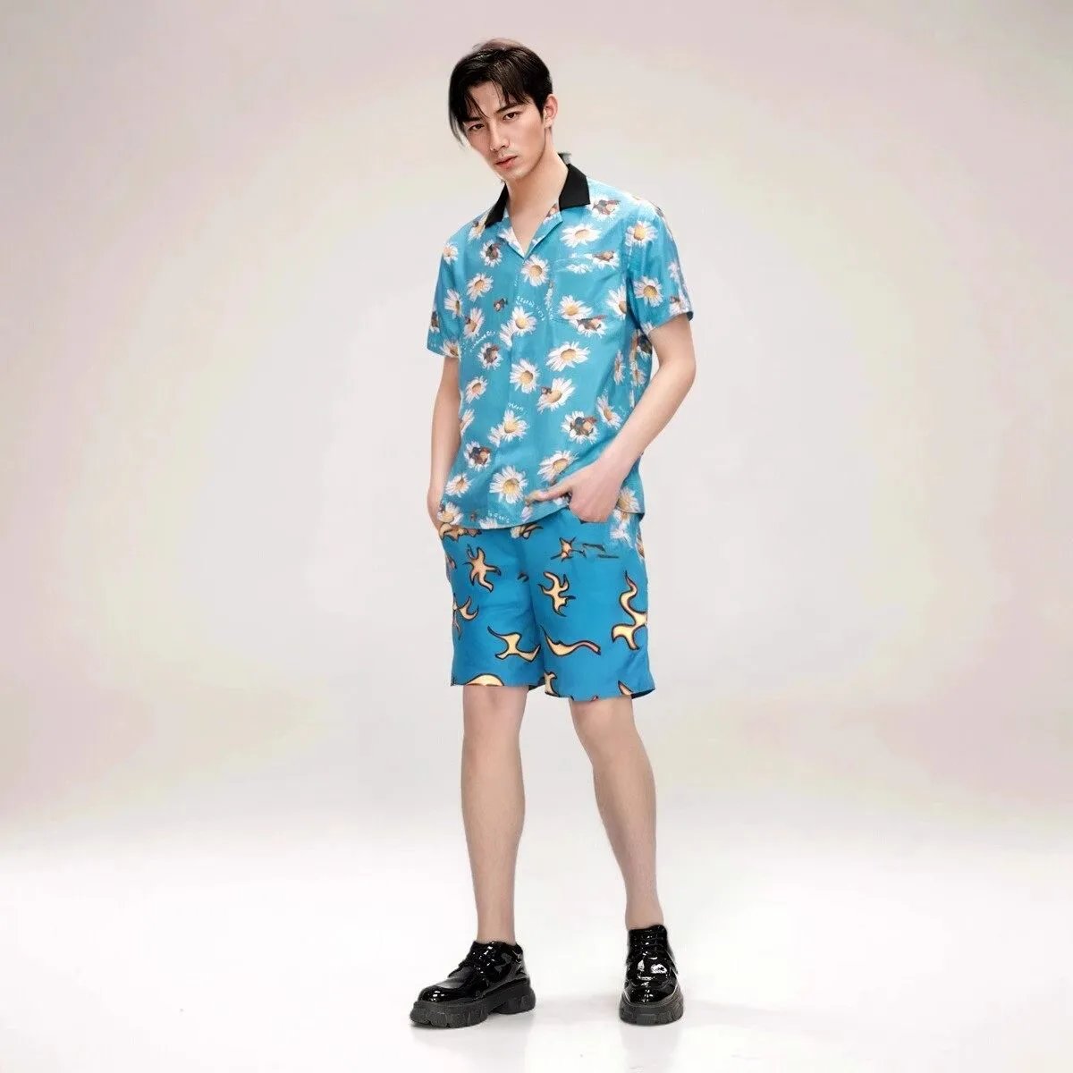 Design Plaid Puffer Jacket with Flame-Print Shorts Set Outerwear - 3
