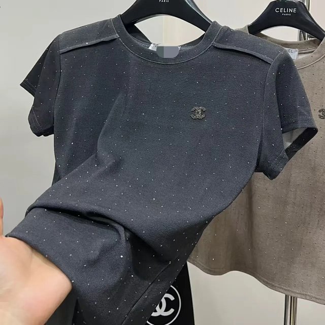 CHANEL tee: seller detail photo 3
