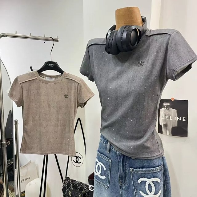CHANEL tee: seller detail photo 9