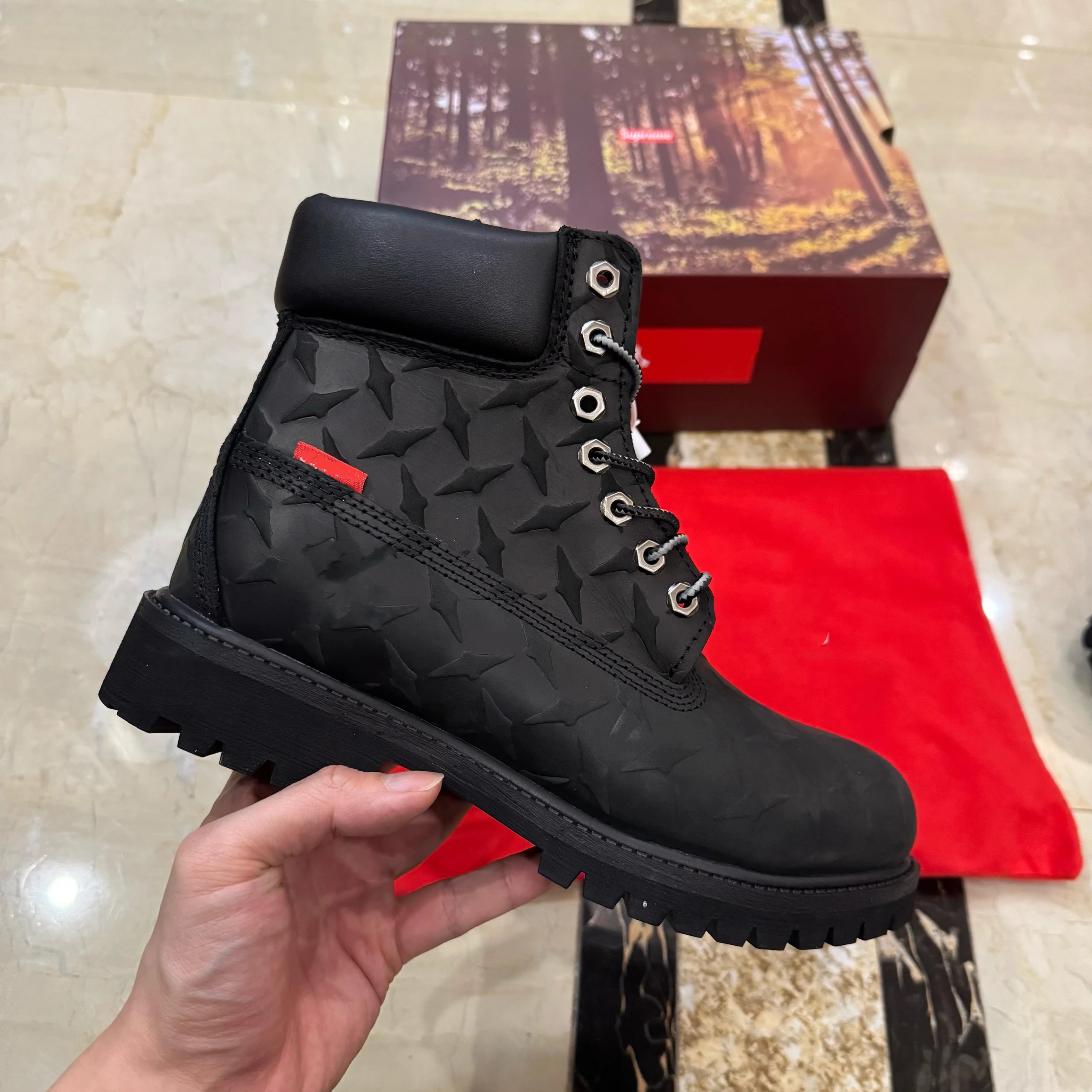 Black, complete with shoebox and accessories