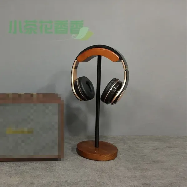 Design Wooden Headphone Stand with Black and Gold Headphones Electronics - 1