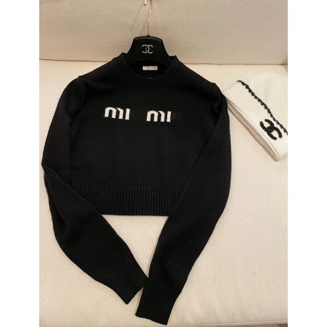 Miu sweater: seller detail photo 2