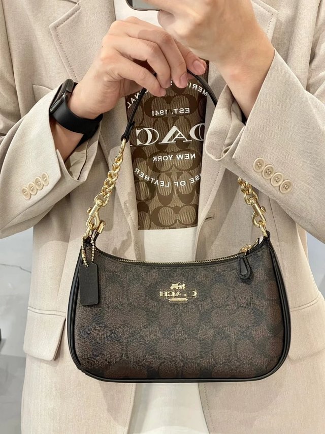 Coach Teri: seller detail photo 8