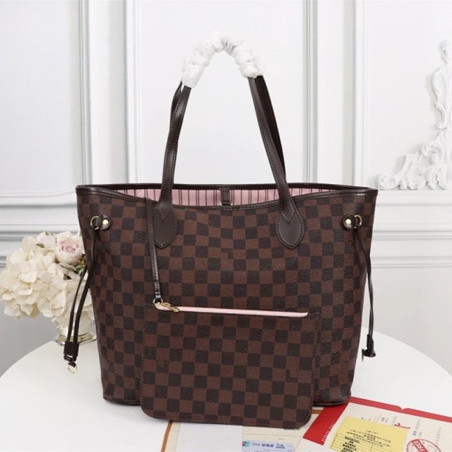 LV never full: seller detail photo 9