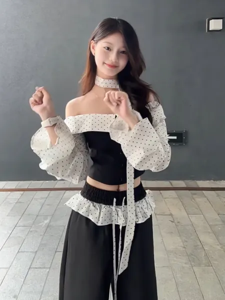 Design Polka Dot Off-Shoulder Ruffled Top with Corset Waist Black Pants Set - 4