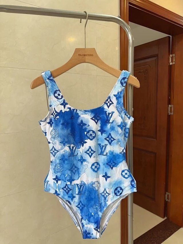 LV bikini: seller detail photo 8