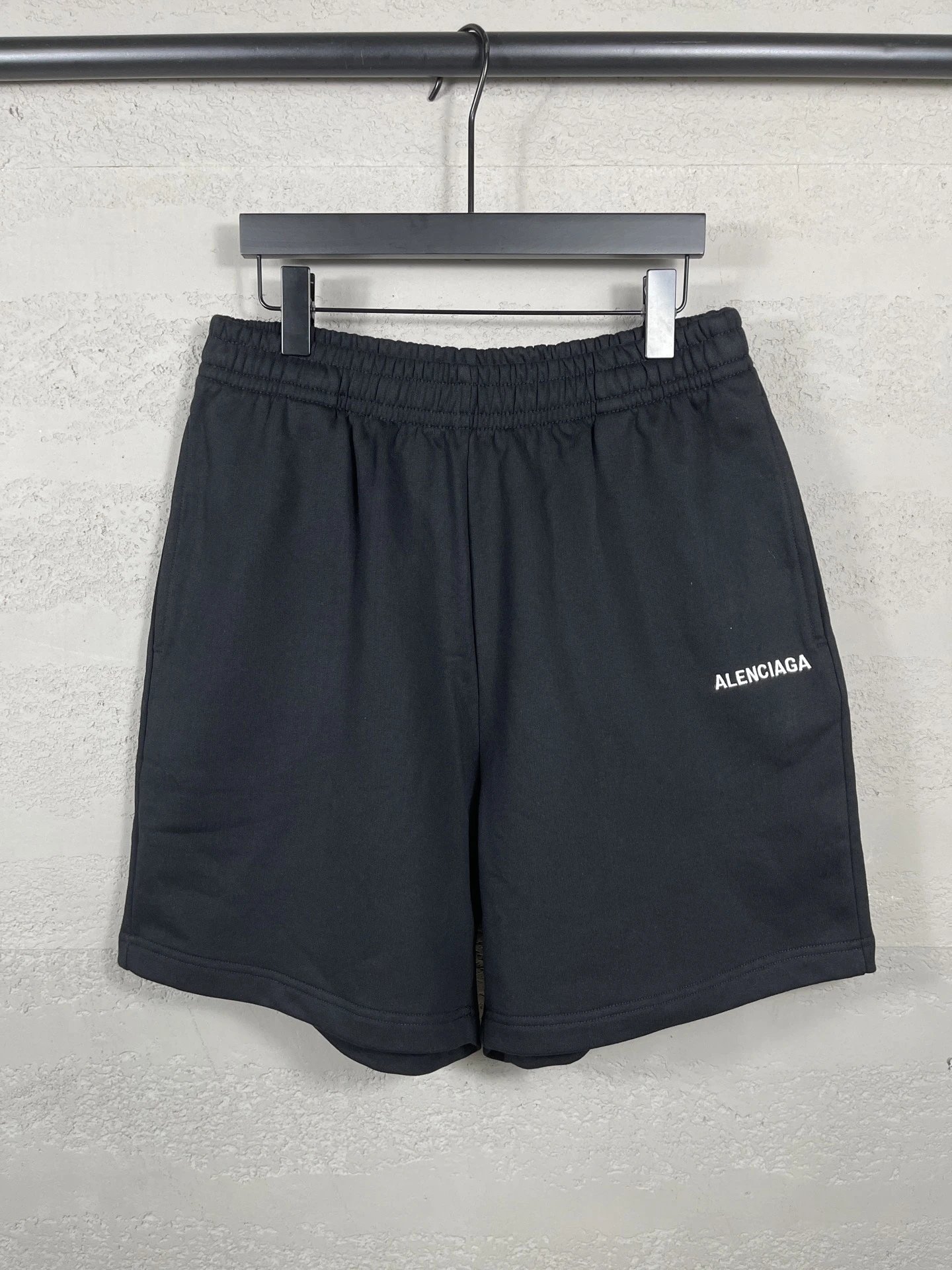 15 Black (Letter Classic Logo Embroidery)