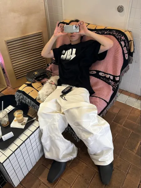Design Oversized Graphic Tee Black + White Cargo Pants + Black Square-Toe Boots T-Shirts - 1