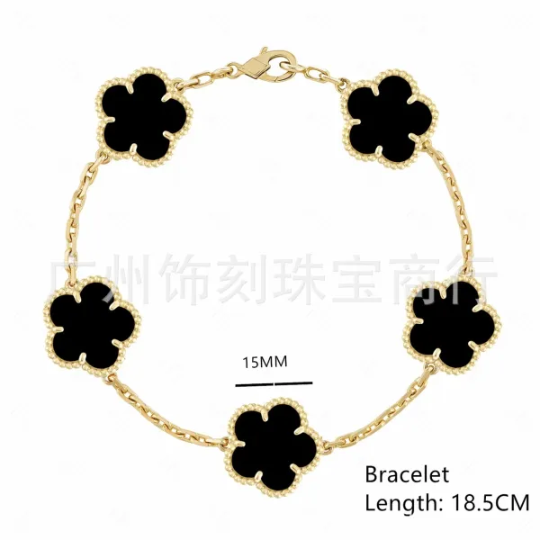 Van Cleef & Arpels Alhambra Bracelet Green Malachite and Diamond Gold Jewelry - 9