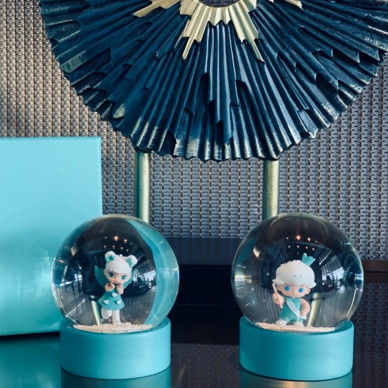 Pop Mart MOLLY Snow Globe Figurine Blue Set Accessories
