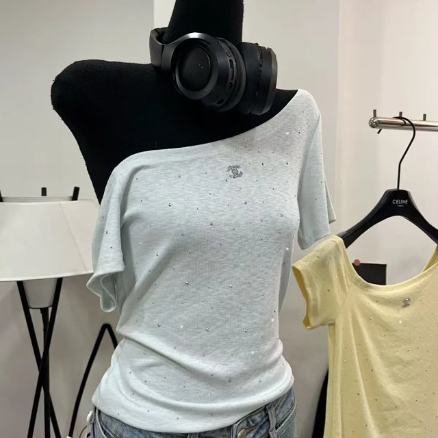 CHANEL tee: seller detail photo 4