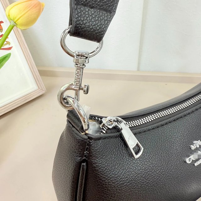 Coach bag: seller detail photo 9