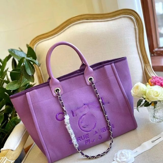 Chanel tote bag: seller detail photo 14