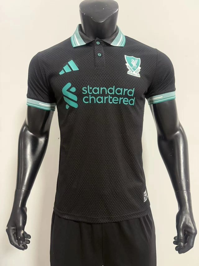 Liverpool Jersey: seller detail photo 1