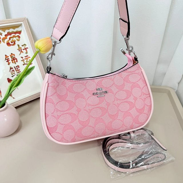 Coach bag: seller detail photo 4