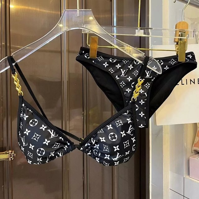 LV bikini: seller detail photo 1