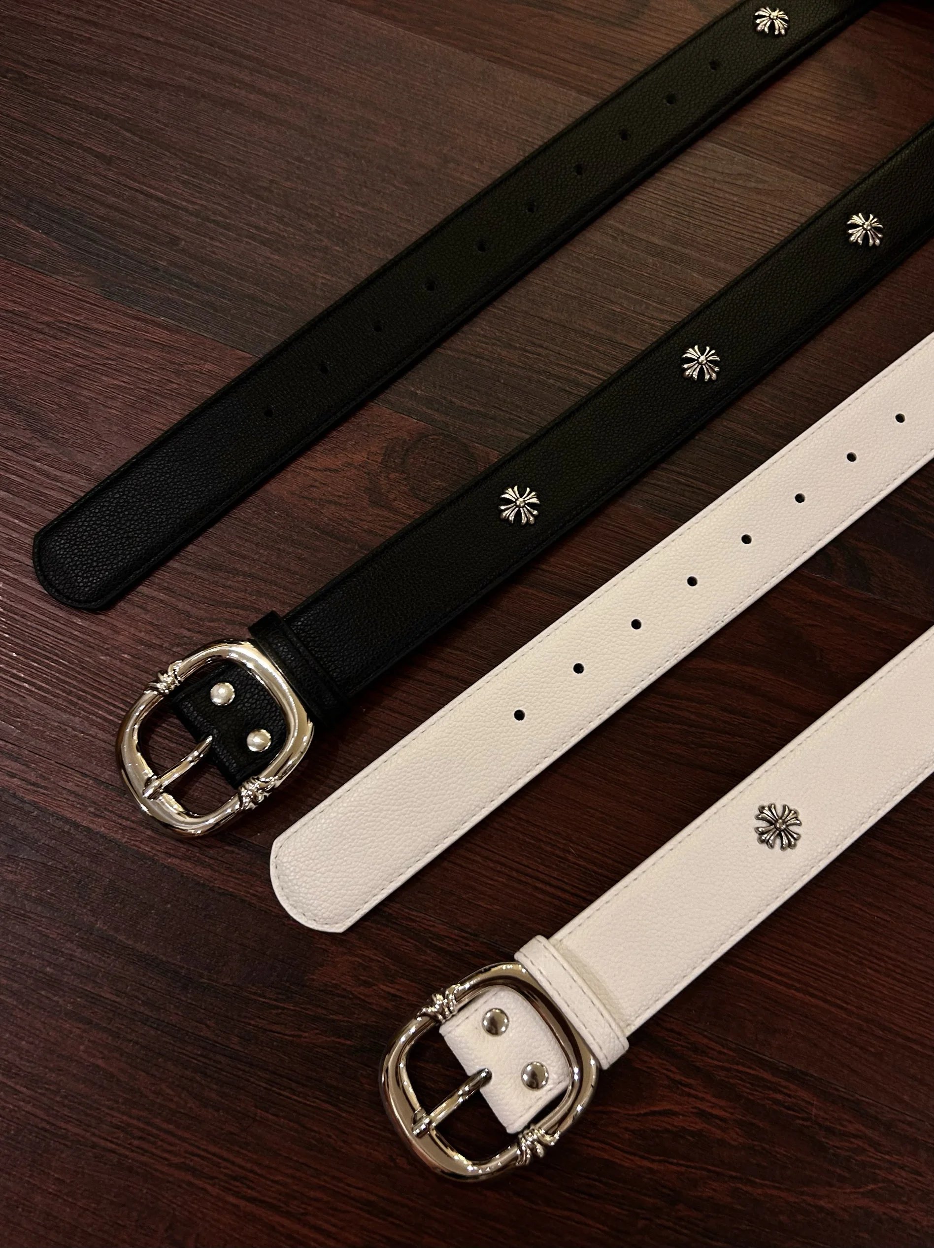 Be careful with the cuffs, CH style classic cross flower retro fashion belt, casual versatile jeans, men's and women's waist belt