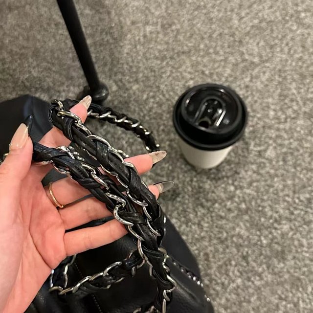 Chanel bag: seller detail photo 14