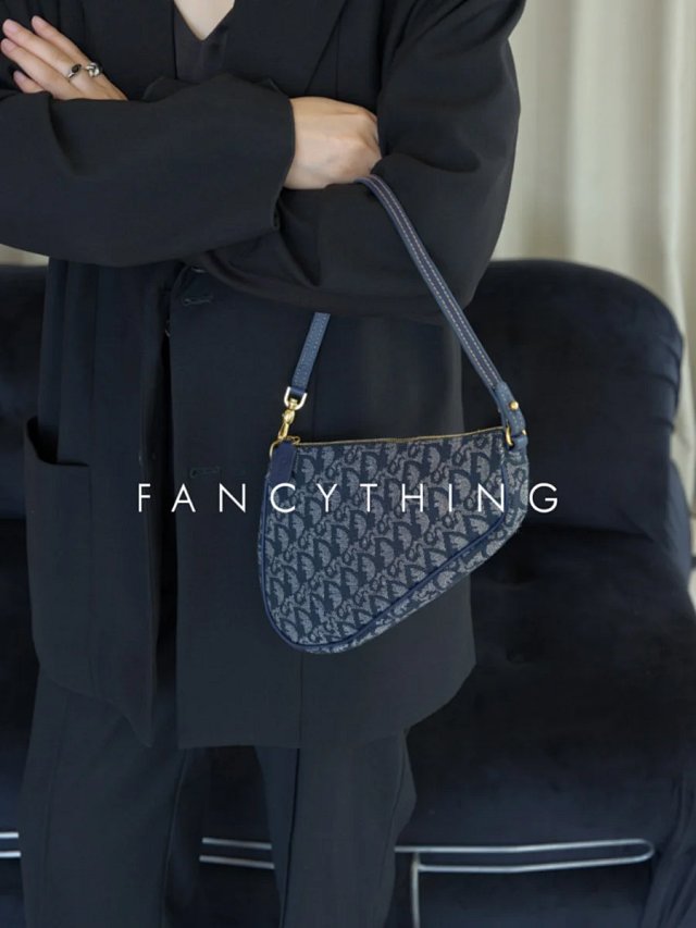 Dior Bag: seller detail photo 11