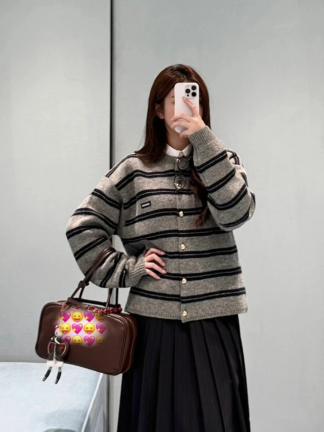 Miu cardigan: seller detail photo 3