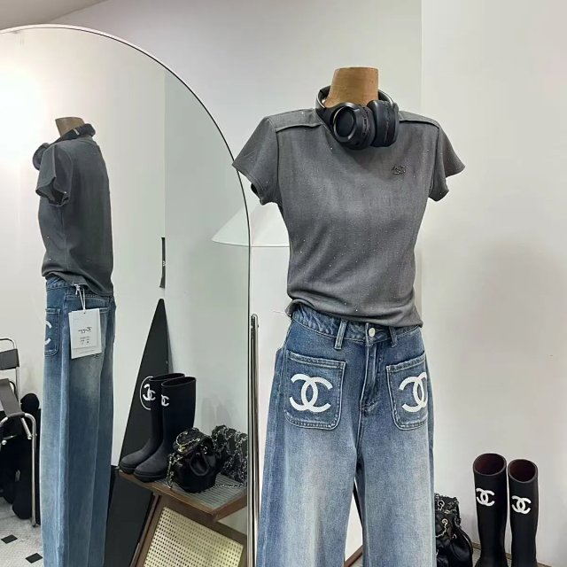 CHANEL tee: seller detail photo 1