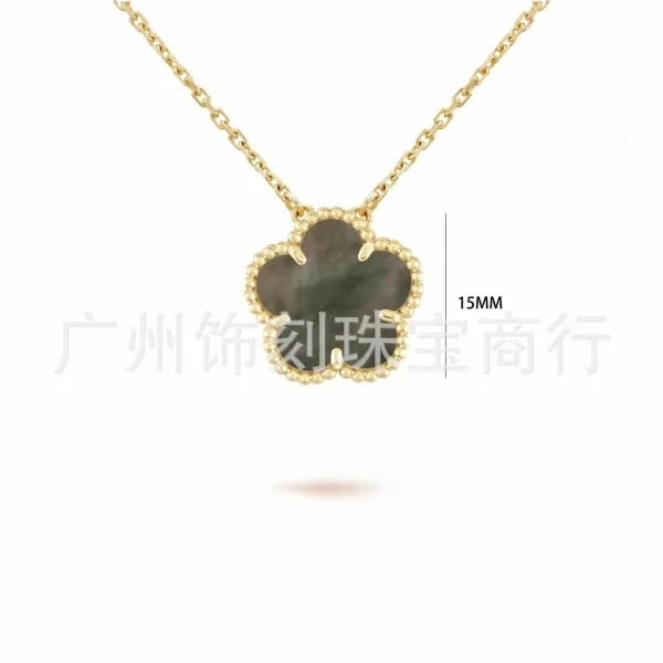 Van Cleef & Arpels Alhambra Bracelet Green Malachite and Diamond Gold Jewelry - 2