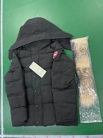 Canada Goose chelsea: seller detail photo 8
