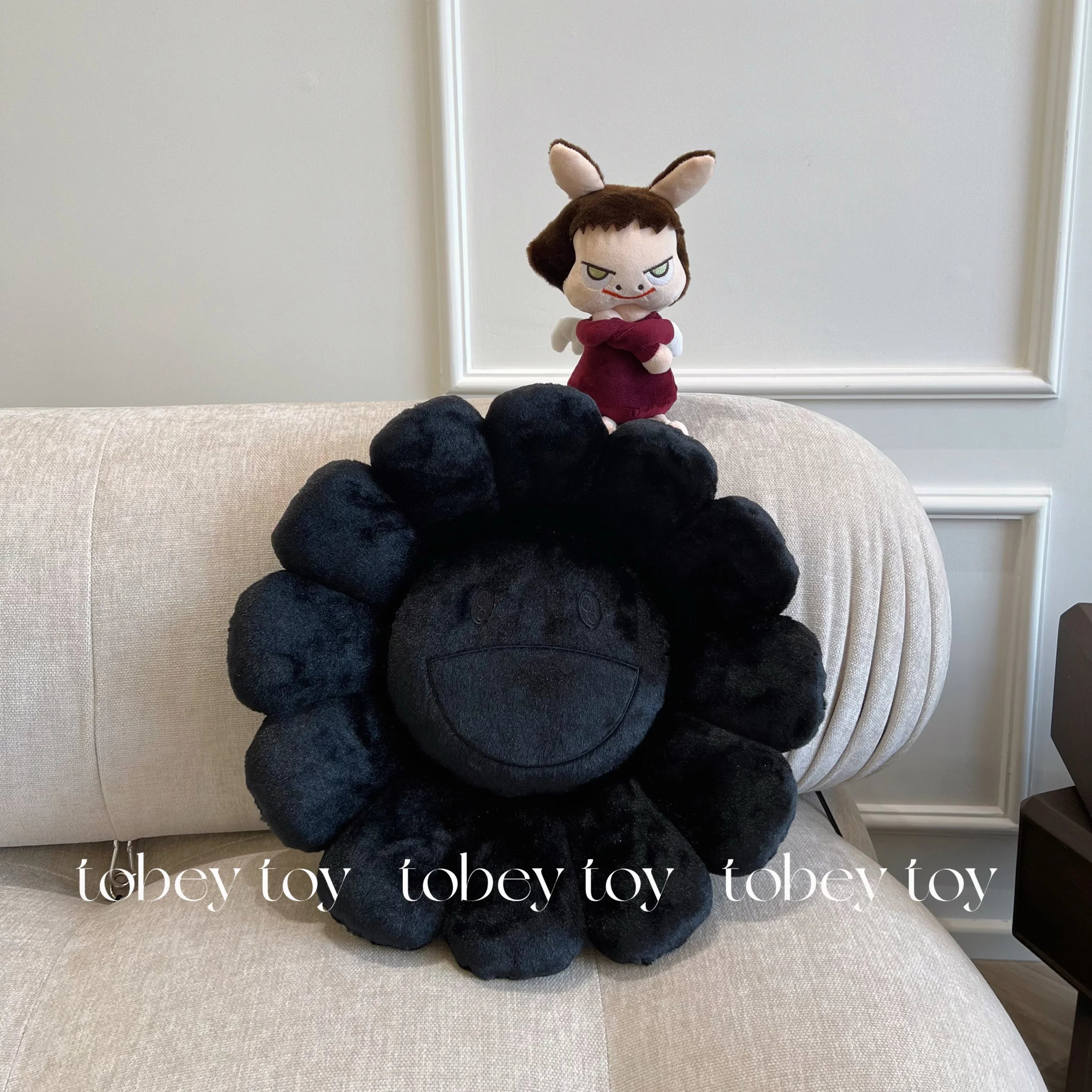 Design Takashi Murakami x Kaikai Kiki Black Flower Smiley Plush Pillow Accessories - 6