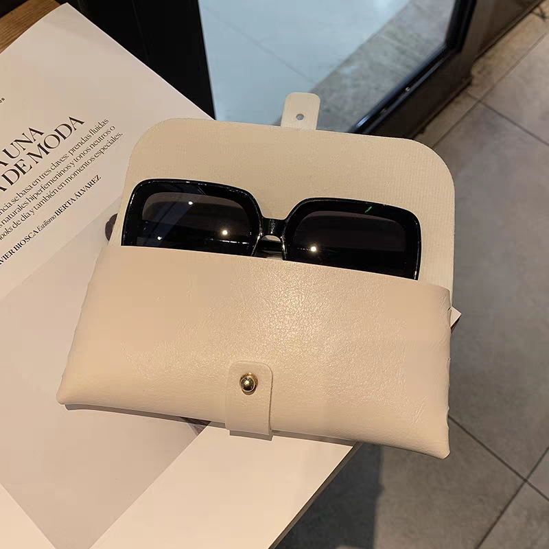 Brown packaging (only storage bag)