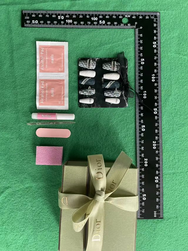 DIOR Nail Art: seller detail photo 13