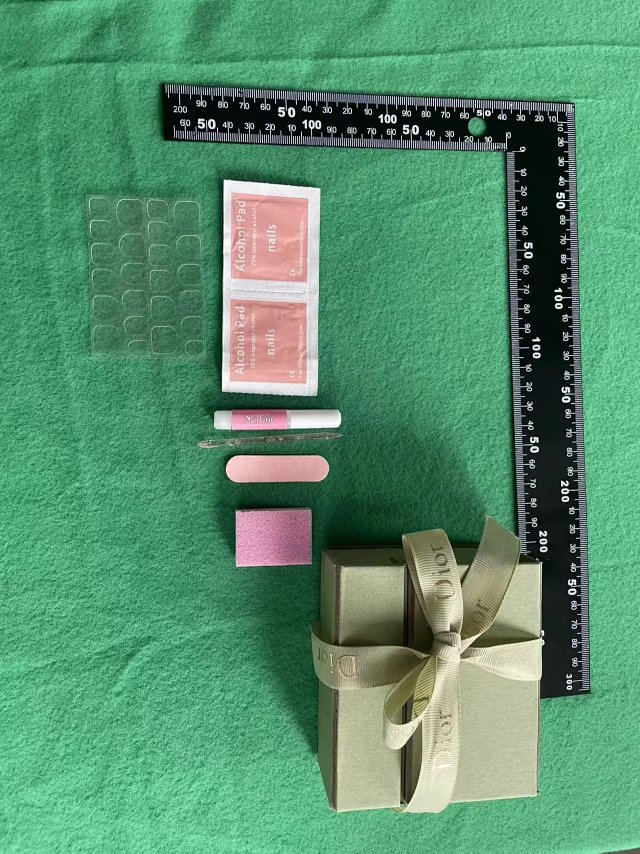 DIOR Nail Art: seller detail photo 10