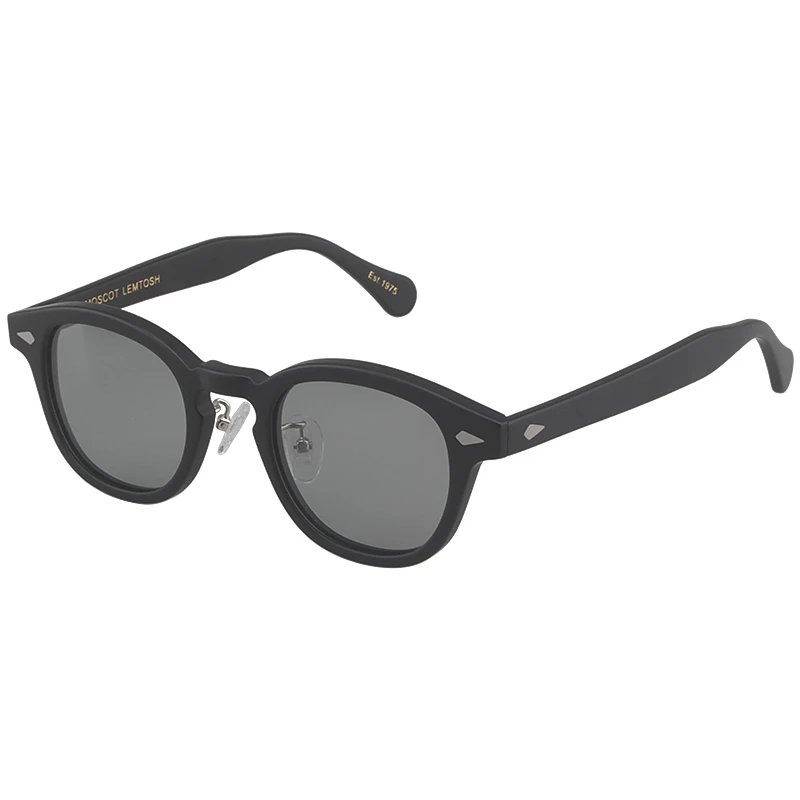 52 plus XL matte black frame+polarized gray lens