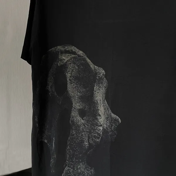 Design Stone Face Print Black T-Shirt - 1