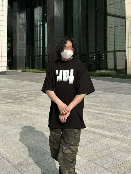 Design Oversized Graphic Tee Black + White Cargo Pants + Black Square-Toe Boots T-Shirts - 2