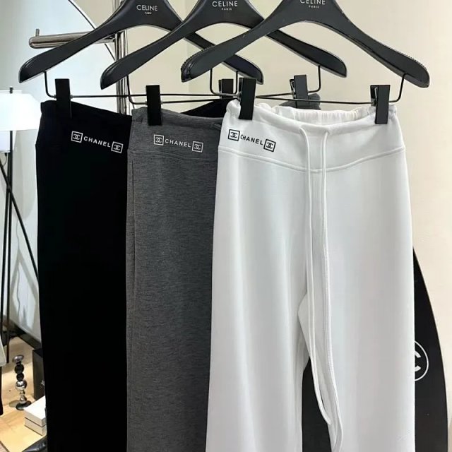 CHANEL pants: seller detail photo 9