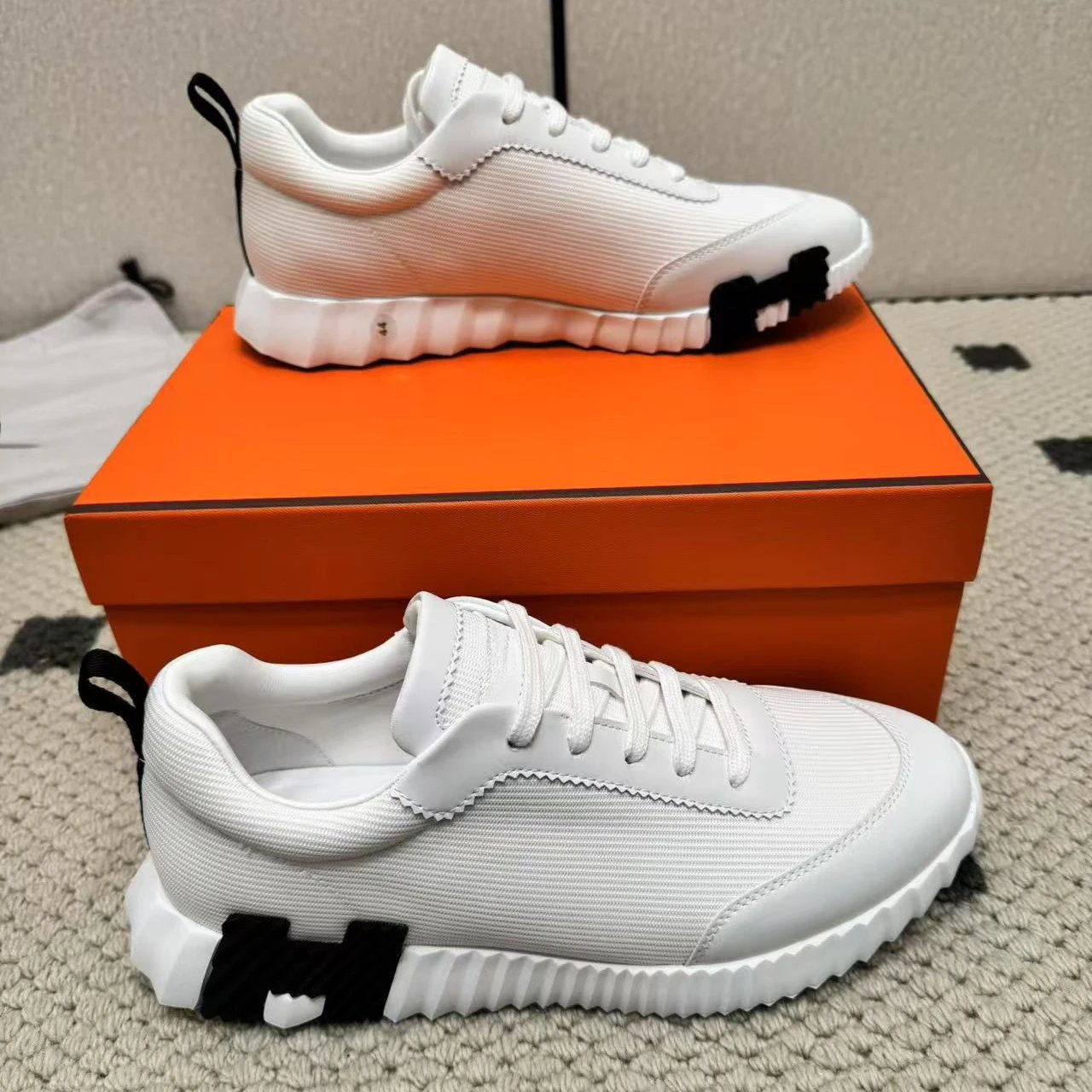 10 meters white